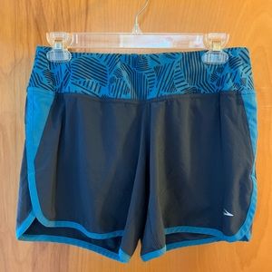 Brooks small running shorts